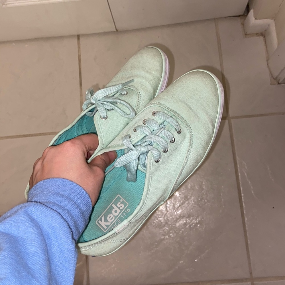 Keds Women’s Champion Seasonal Solids, size: 6